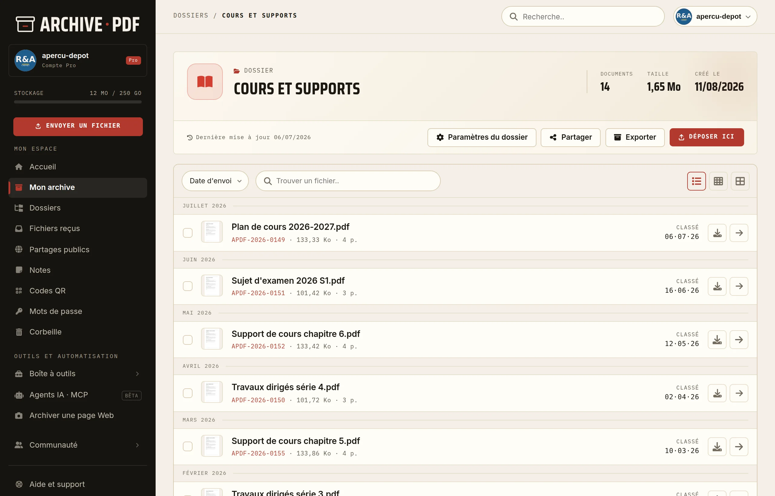 Archiver ses supports de cours: plan de cours, chapitres, travaux dirigés et sujets d'examen, classés par date.