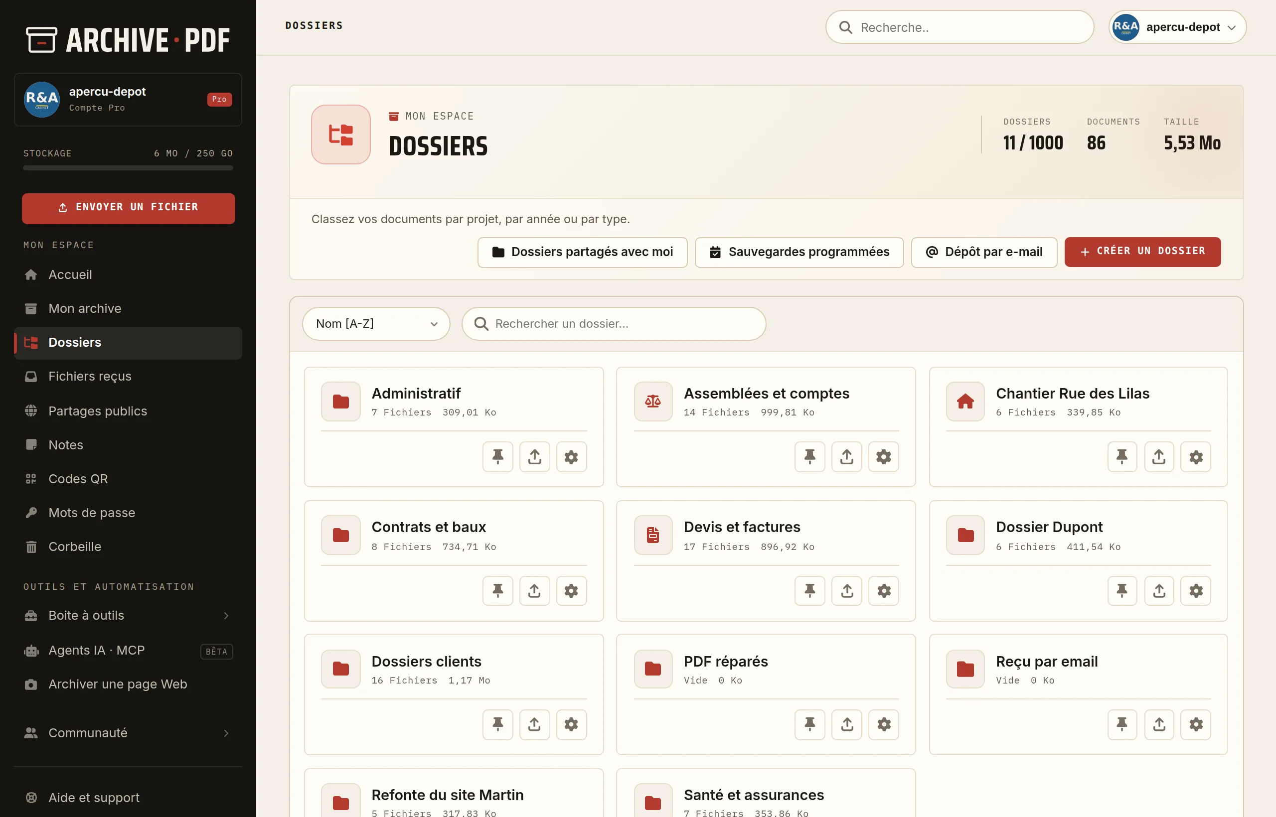 Classer ses PDF par projet: la liste des dossiers d'une archive, avec un dossier par chantier, par mission et par client, chacun annonçant son nombre de documents et son poids.